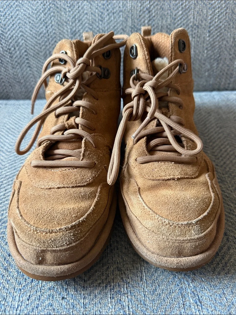 UGG Unisex-Child K Highland Hi Heritage Sneaker Size: 5